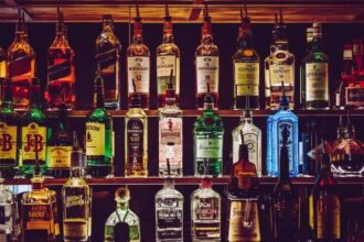 Wyjątkowe whisky do 200 zł - Jak znaleźć idealny trunek w przystępnej cenie?