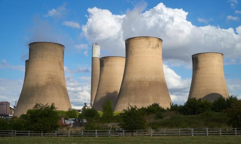 Jak pierwszy reaktor jądrowy przekształcił globalny krajobraz energetyczny?