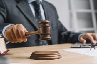 Jak zabezpieczyć się przed hipoteką po licytacji komorniczej: praktyczne porady dla dłużników