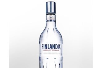 Finlandia, kraj tysięcy jezior – jak wiele osób zamieszkuje tę fascynującą krainę?