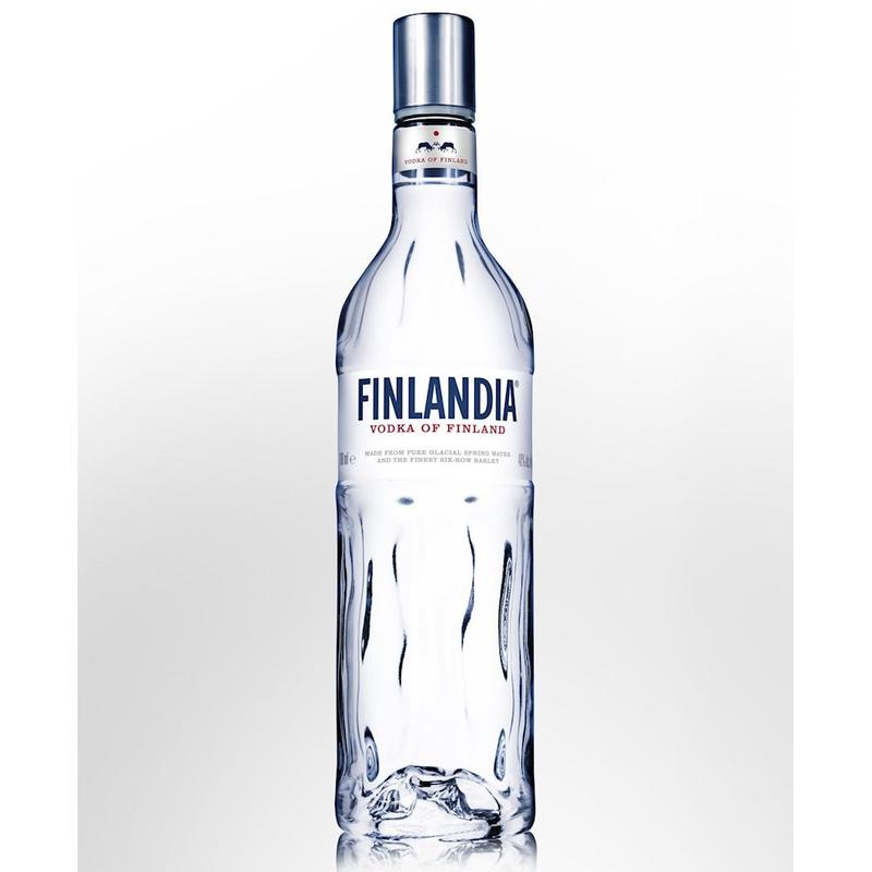 Finlandia, kraj tysięcy jezior – jak wiele osób zamieszkuje tę fascynującą krainę?