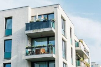 Mieszkanie spółdzielcze własnościowe – odkryj różnice i kluczowe korzyści dla przyszłych właścicieli