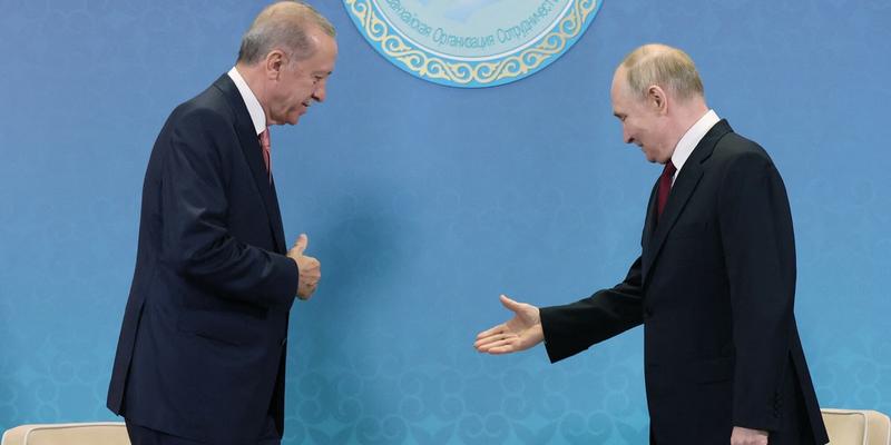 Relacje z Zachodem i konflikty