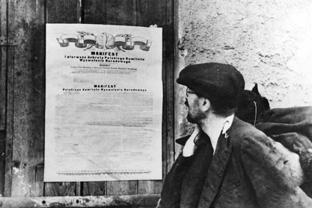 Skutki komunizmu w Polsce: analiza historyczna z perspektywy dzisiejszych czasów