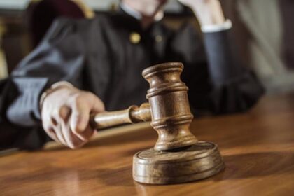 Jak skutecznie skrócić czas trwania postępowania sądowego? Sprawdź nasze sprawdzone sposoby!