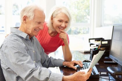 Jak znaleźć najlepsze pożyczki dla emerytów i rencistów w 2023 roku?