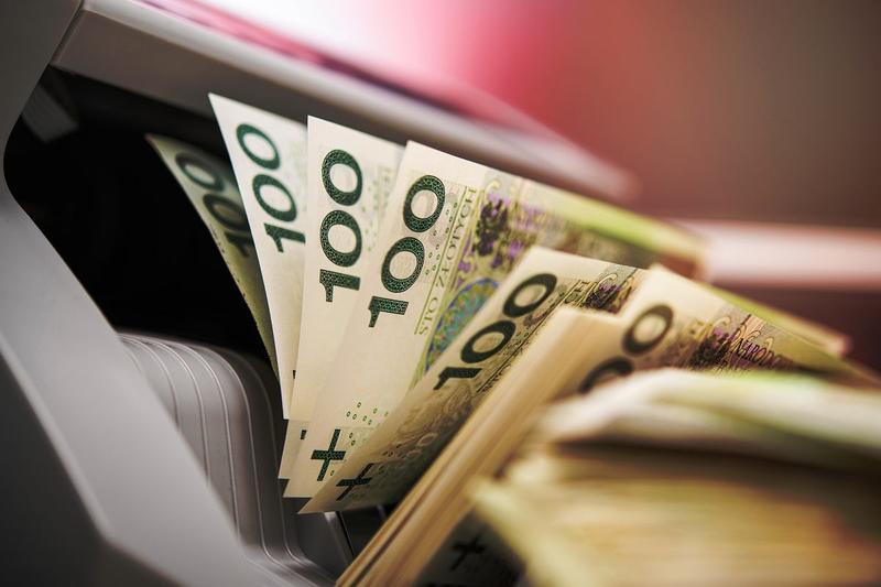 Jakie czynniki kształtują wahania kursu złotówki do rubla?