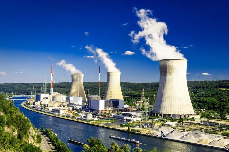Zagrożenia związane z pierwszą polską elektrownią atomową – co warto wiedzieć?