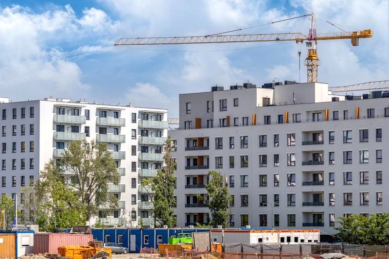 Czy spadek cen mieszkań to szansa, którą warto wykorzystać?