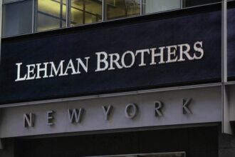 Upadek Lehman Brothers: jak jeden bank uruchomił globalny kryzys