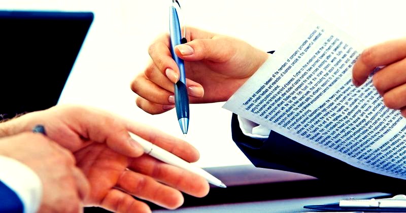 Dziedziczenie akcji w biurze maklerskim – procedura, dokumenty i terminy